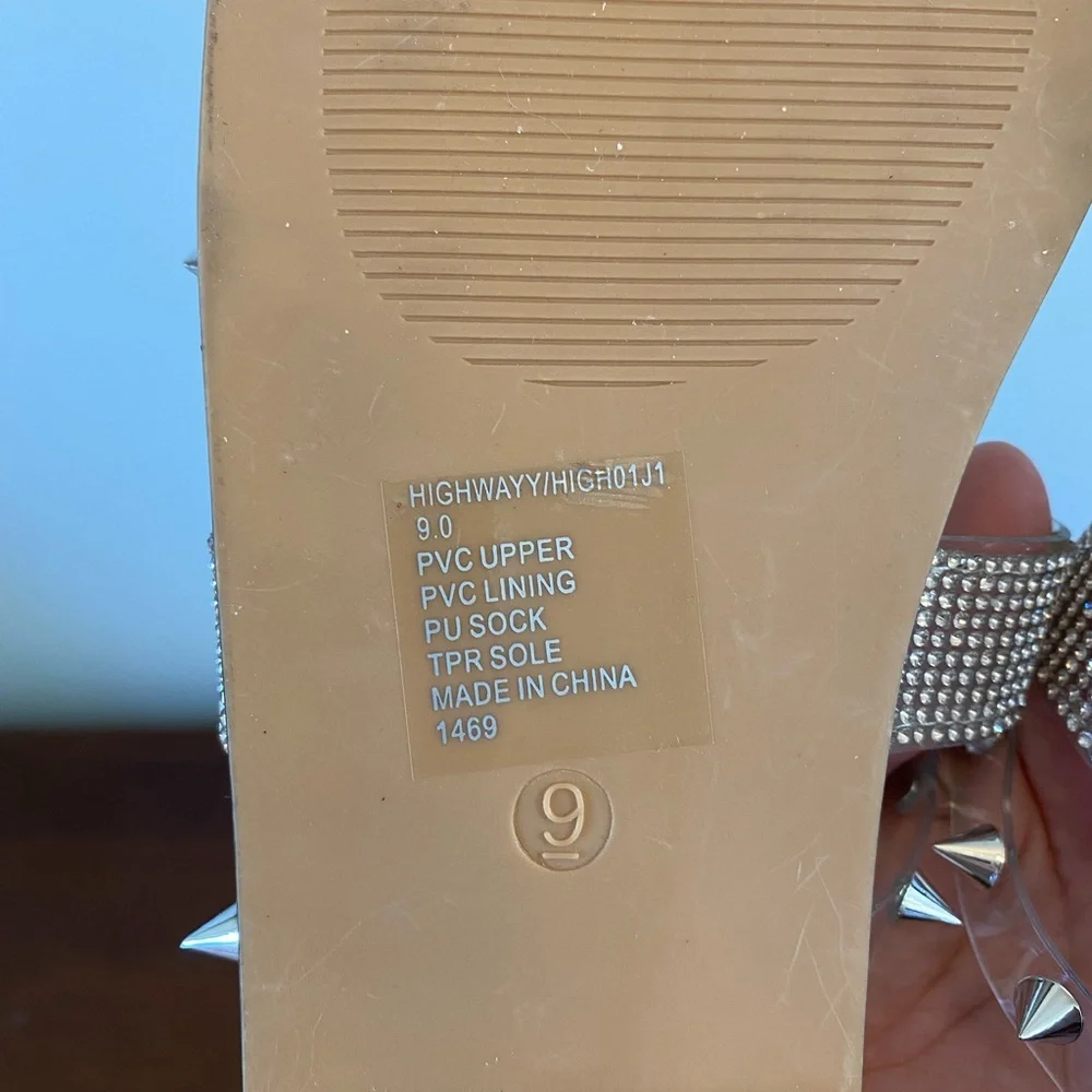 NEW Madden Girl Highwayy Sandals - Picture 9 of 9